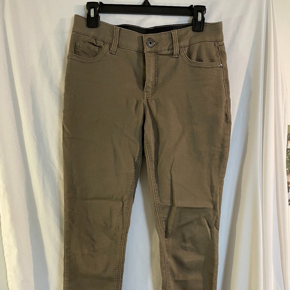 Like New Liz Claiborne Women's Petite Pants Size 4 Brown/Green